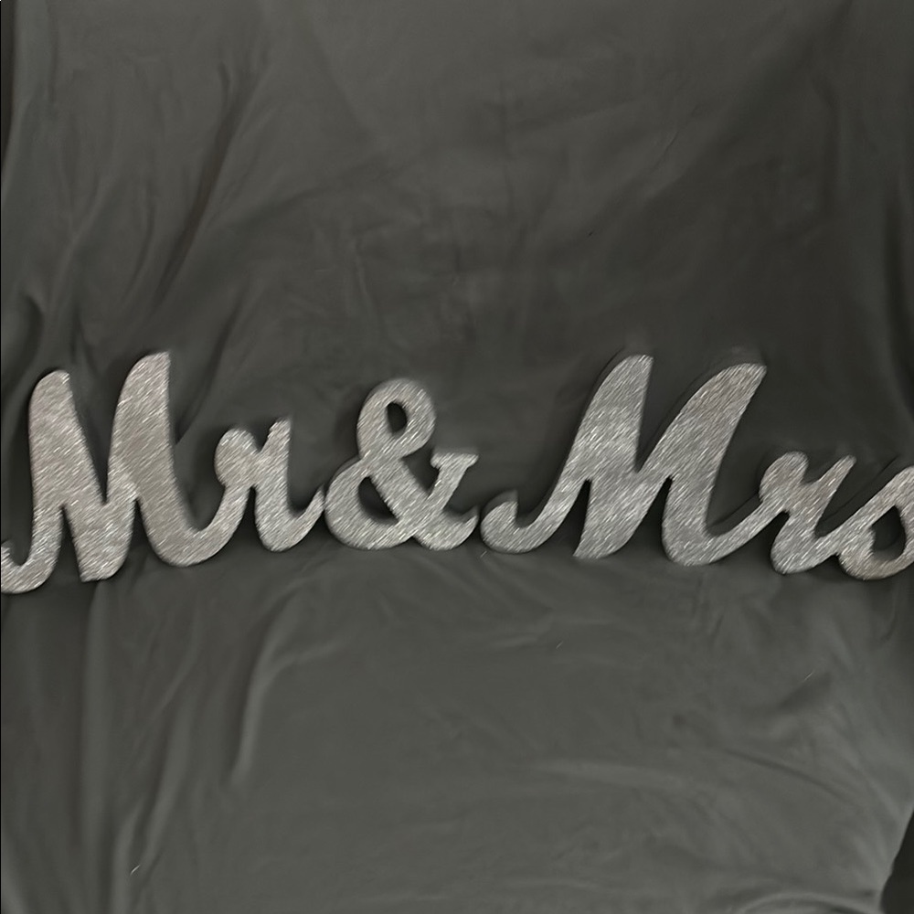 Glitter Silver Mr & Mrs signs